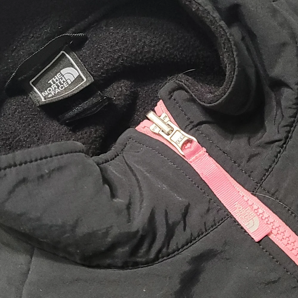 The North Face‎ Black W/ Pink Full Xip Polartec Recycled Girls XL 18 EUC